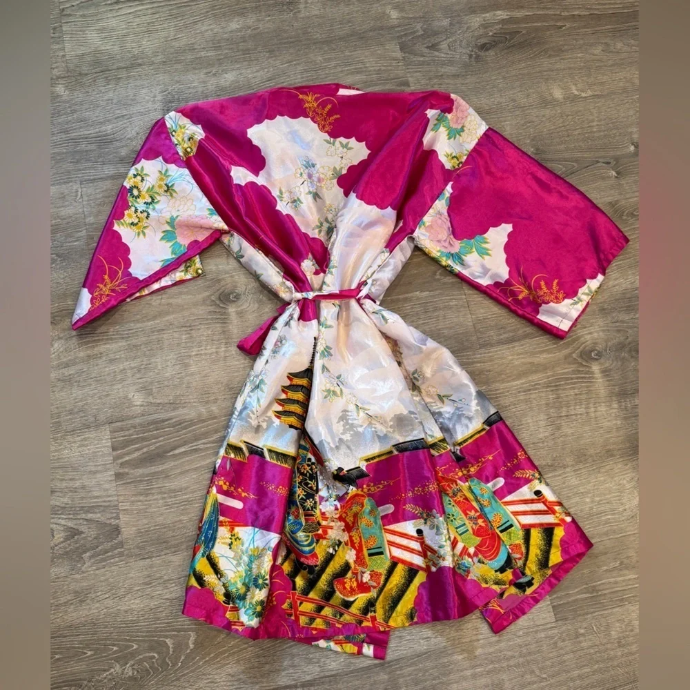 Japanese silky robe - Picture 2 of 4